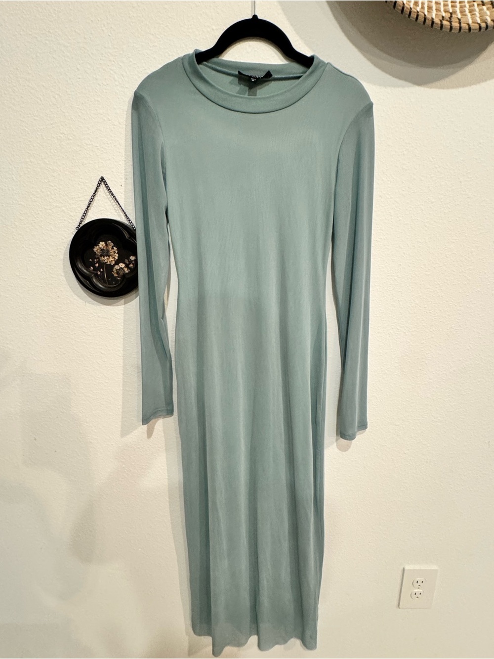 See You Monday Long Sleeve Maxi Dress in Sage Green size M - Picture 4 of 5
